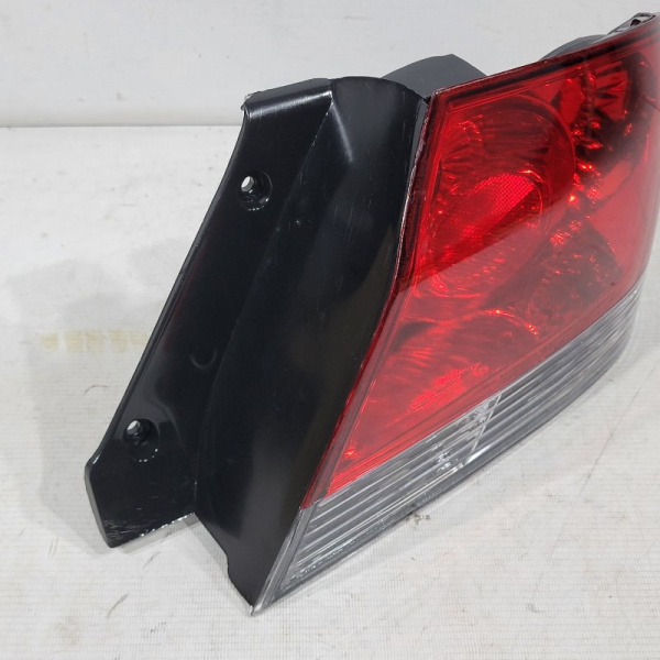 Фонарь правый Mitsubishi Lancer 9 поколение (CS), 2000 - 2010