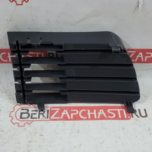 Решетка бампера передний правый Toyota Prius 2 поколение (NHW20), 2003 - 2011