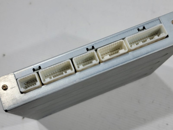 Блок электронный Toyota Alphard 1 поколение (H10), 2002 - 2008