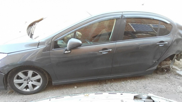 Донор Peugeot 408 1 поколение, 2012 - 2022