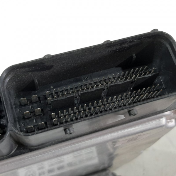 Блок управления двигателем Volkswagen Golf 5 поколение (MK5), 2003 - 2008