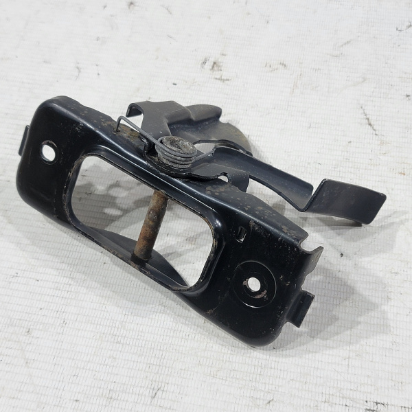 Крюк капота Chrysler PT Cruiser 1 поколение (PT), 2000 - 2010