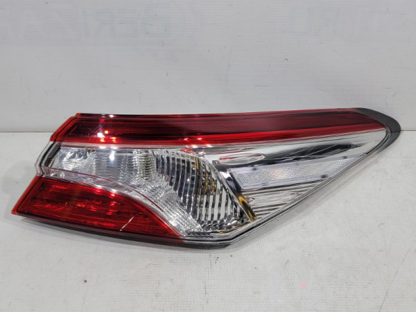 Фонарь правый Toyota Camry 9 поколение (XV70), 2017 - 2023