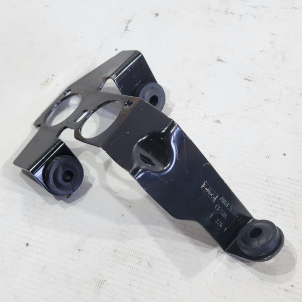 Кронштейн блока ABS Ford Focus 3 поколение (Mk 3), 2010 - 2019