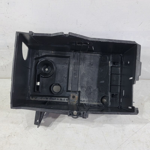 Корпус АКБ Volvo S40 2 поколение (MS), 2004 - 2012