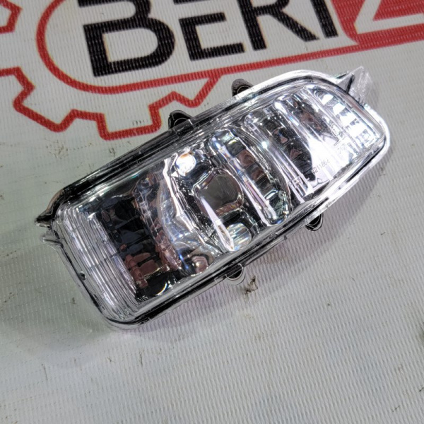 Поворотник бокового зеркала правый Volvo S40 2 поколение (MS), 2004 - 2012