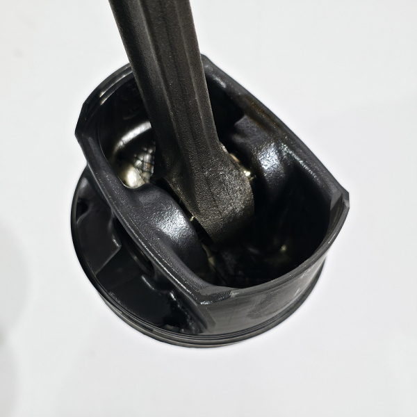 Поршень Opel Astra 3 поколение (H), 2004 - 2011