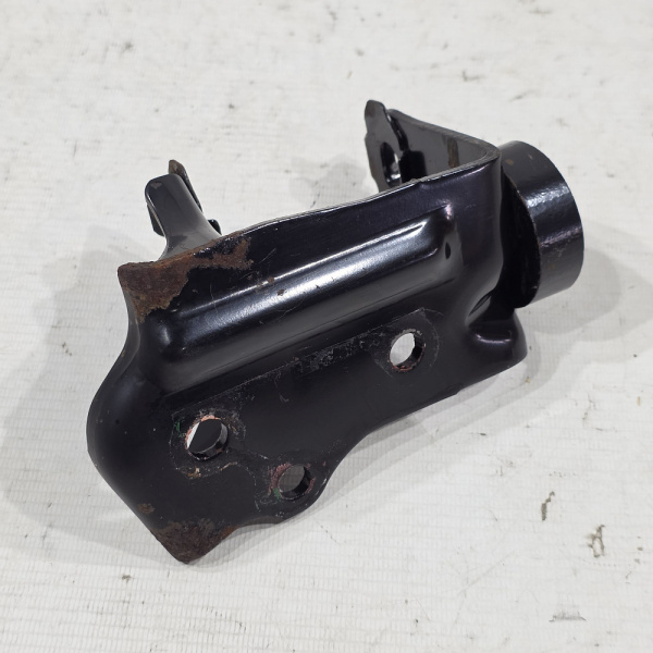 Кронштейн КПП Toyota Corolla 10 поколение (E140, E150), 2006 - 2013