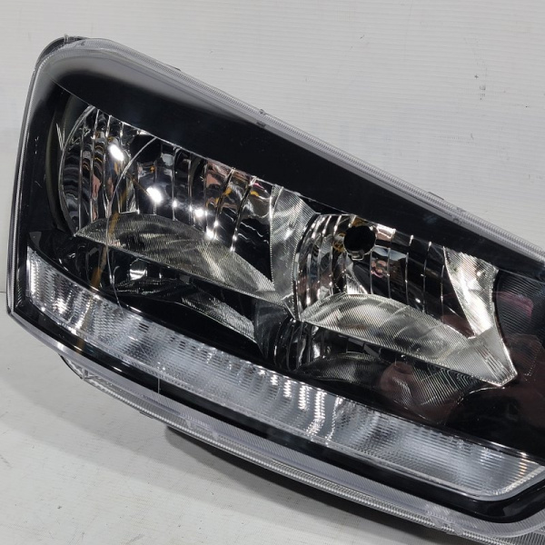 Фара правый Skoda Yeti 1 поколение (5L), 2009 - 2018
