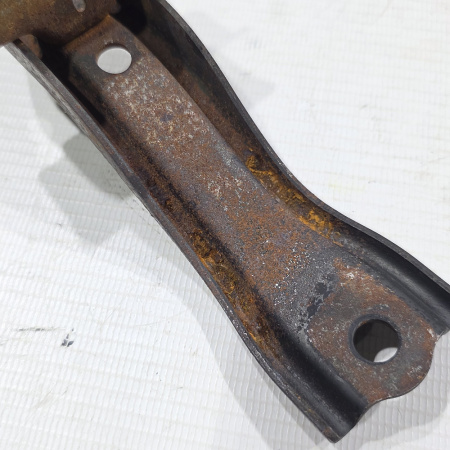 Кронштейн Toyota Land Cruiser 11 поколение (J200), 2007 - 2021