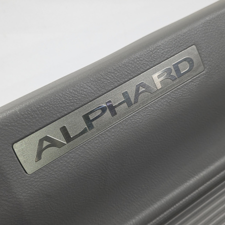 Обшивка порога Toyota Alphard 1 поколение (H10), 2002 - 2008