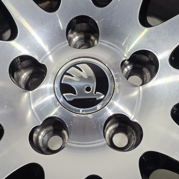 Диск Skoda Yeti 1 поколение (5L), 2009 - 2018
