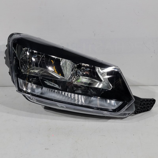 Фара правый Skoda Yeti 1 поколение (5L), 2009 - 2018